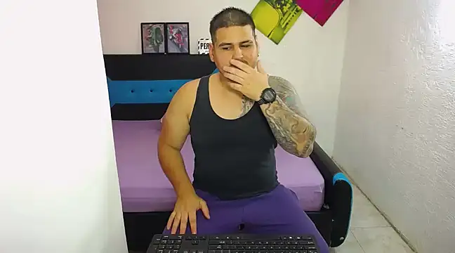 pitbullveryhot online show from 10, 3, 2025