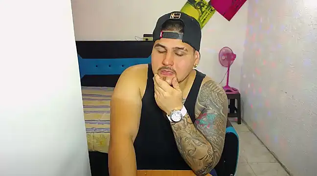 pitbullveryhot online show from 13, 3, 2025