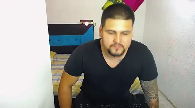 pitbullveryhot online show from 21, 3, 2025