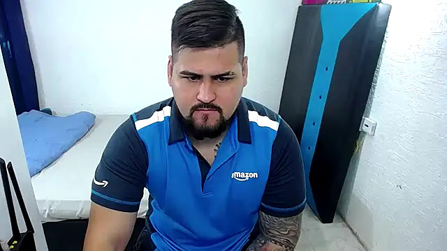 pitbullveryhot online show from 10, 10, 2025