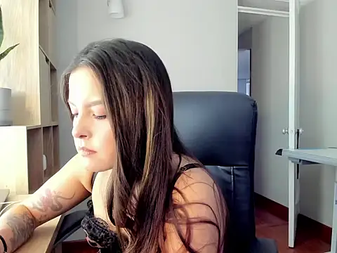 AmandaCallum online show from 11, 7, 2026