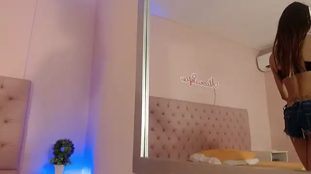 alice sofia online show from 3, 10, 2025