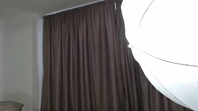 aleejhandraa online show from 3, 10, 2025