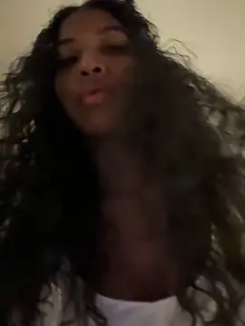 Snapshot of IamCrystal2 chatting on 15, 12, 2024 IamCrystal2 online show from 15, 12, 2024