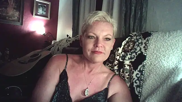 Snapshot of jadegilf1 chatting on 1, 8, 2026 jadegilf1 online show from 1, 8, 2026