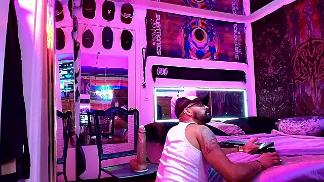 Snapshot of HORNYMEXDAD chatting on 3, 12, 2024 HORNYMEXDAD online show from 3, 12, 2024