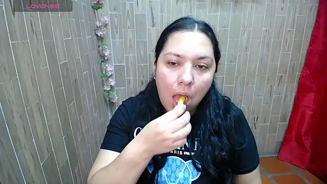 solyeria online show from 1, 2, 2026