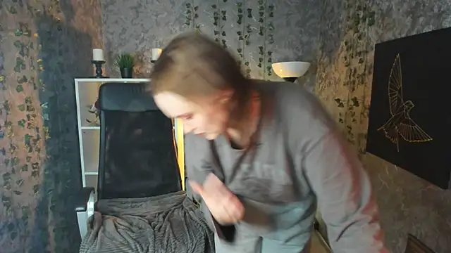 Lella Ryann  online show from 11, 1, 2025