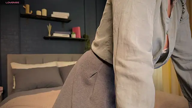 Lella Ryann  online show from 15, 3, 2025