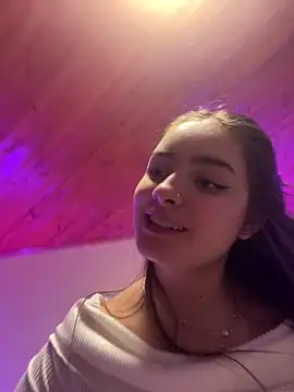 imlindapink online show from 5, 3, 2025