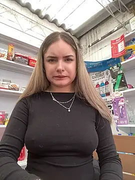 imlindapink online show from 4, 5, 2026
