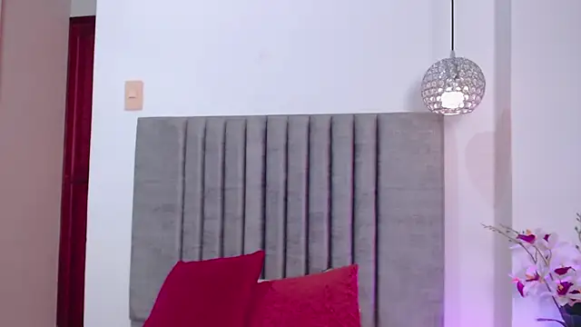 LaraGoldd online show from 28, 2, 2025