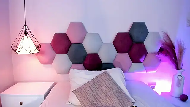 LaraGoldd online show from 26, 9, 2025