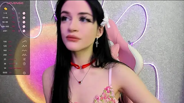Molly Crystall online show from 14, 6, 2026