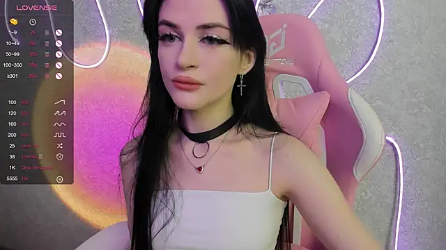Molly Crystall online show from 21, 6, 2026