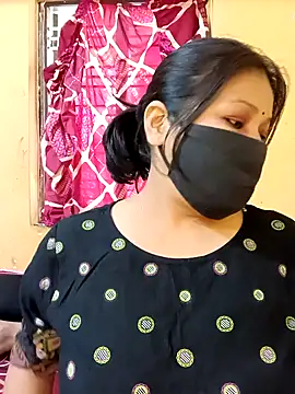 Snapshot of Radhikadavi879 chatting on 27, 2, 2025 Radhikadavi879 online show from 27, 2, 2025