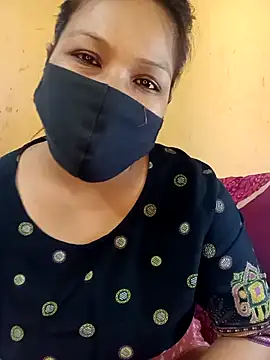 Snapshot of Radhikadavi879 chatting on 3, 3, 2025 Radhikadavi879 online show from 3, 3, 2025