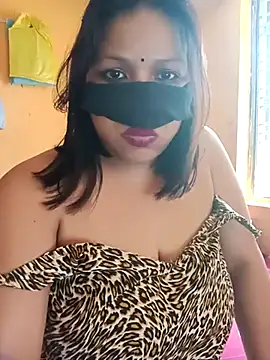 Snapshot of Radhikadavi879 chatting on 6, 3, 2025 Radhikadavi879 online show from 6, 3, 2025