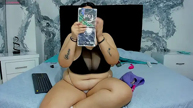 JulietaKane online show from 28, 10, 2025