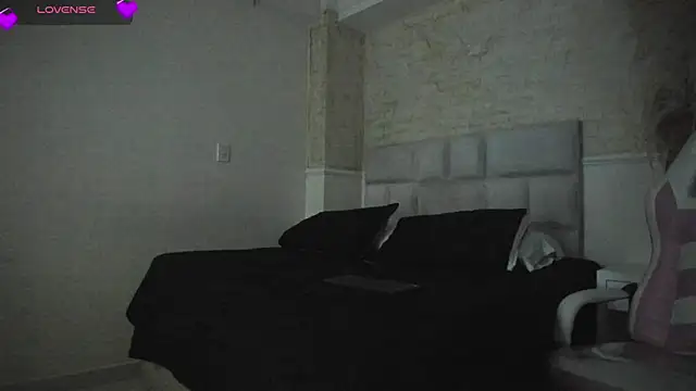 Snapshot of JulietaKane chatting on 22, 7, 2026 JulietaKane online show from 22, 7, 2026