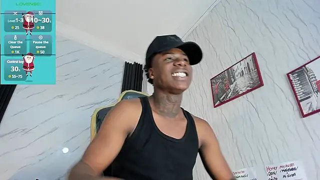 Snapshot of TOWERS21_ chatting on 22, 12, 2024 TOWERS21 online show from 22, 12, 2024