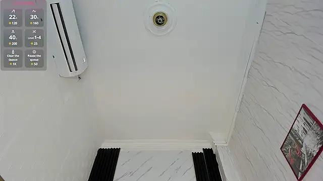 Snapshot of TOWERS21_ chatting on 8, 1, 2025 TOWERS21 online show from 8, 1, 2025