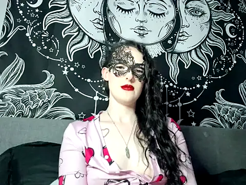 LexiSnowUK online show from 7, 2, 2025