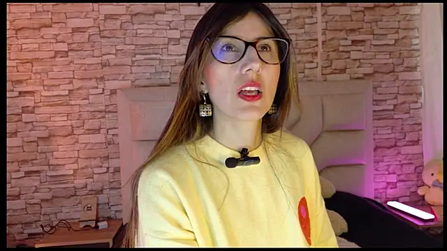  jade white  online show from 27, 4, 2026