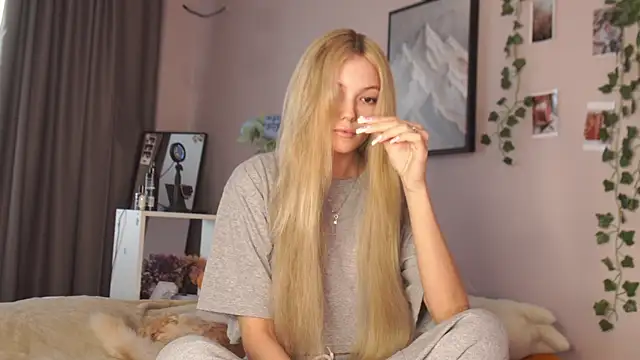 norakisses online show from 29, 4, 2026