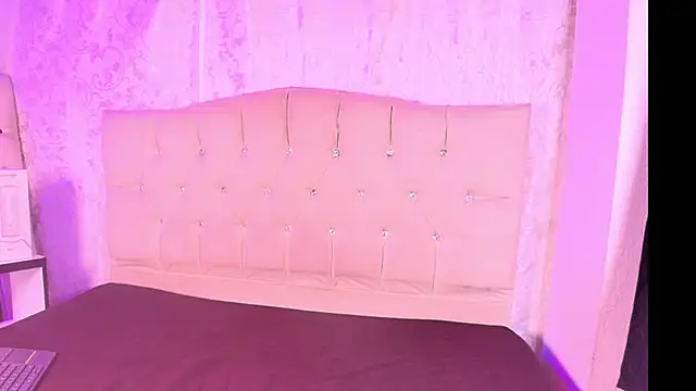 Strella ferrera online show from 6, 1, 2026