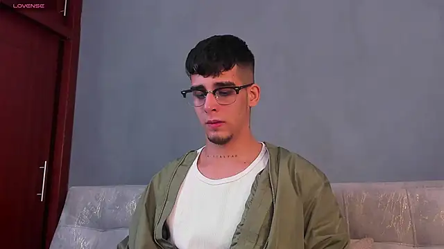 iamcamiloo  online show from 14, 1, 2025