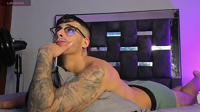 iamcamiloo  online show from 18, 3, 2025