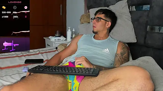 iamcamiloo  online show from 18, 9, 2025