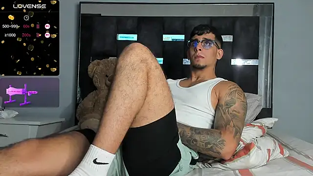 iamcamiloo  online show from 11, 11, 2025