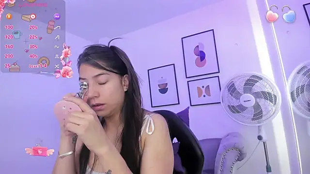 Ema louis  online show from 28, 1, 2025