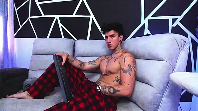 JUSTIN FULLER1 online show from 9, 2, 2025