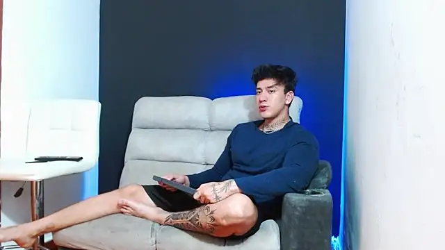 JUSTIN FULLER1 online show from 29, 4, 2026