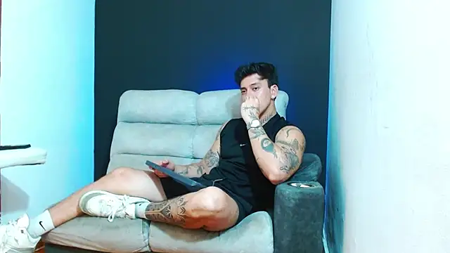 JUSTIN FULLER1 online show from 14, 7, 2026