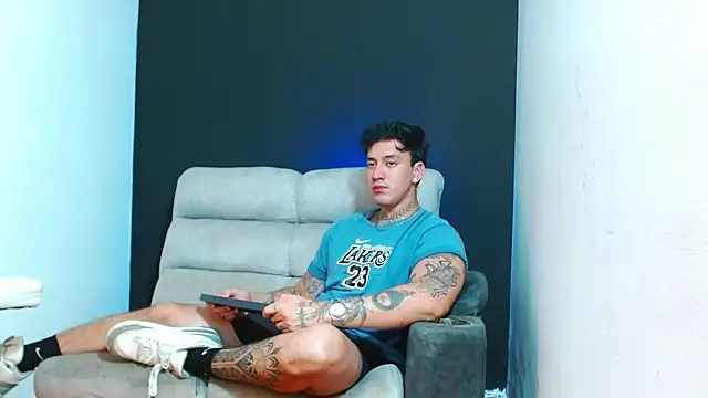 JUSTIN FULLER1 online show from 21, 7, 2026