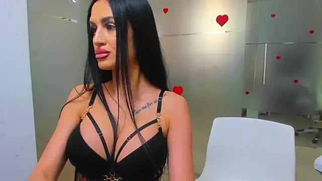 Queenrafaella online show from 23, 4, 2026