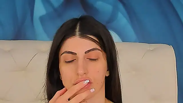 SkinnyDolly online show from 27, 6, 2026
