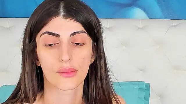 SkinnyDolly online show from 2, 8, 2026