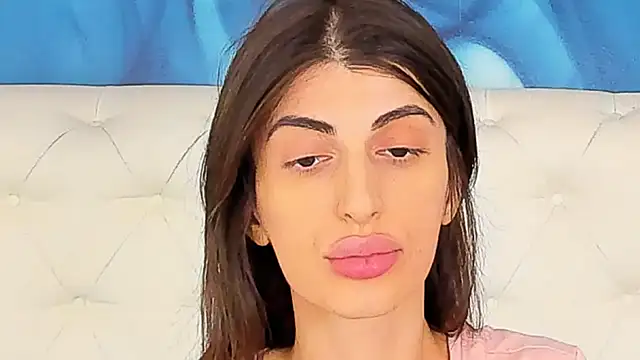 SkinnyDolly online show from 6, 8, 2026