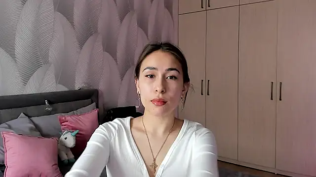 Bambiii bby online show from 8, 2, 2025