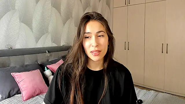 Bambiii bby online show from 4, 3, 2025