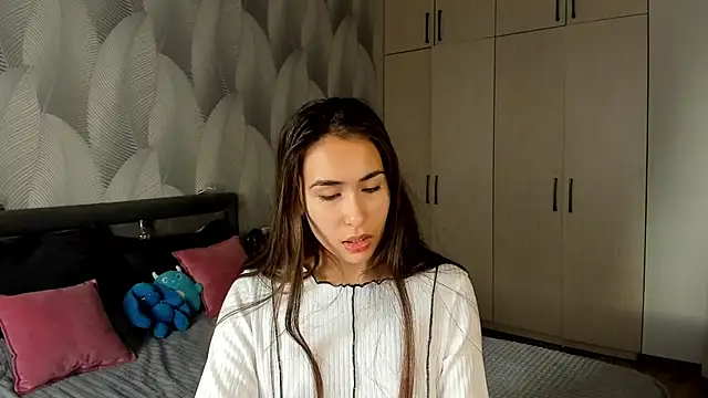 Bambiii bby online show from 21, 9, 2025