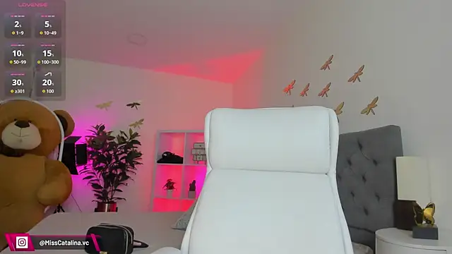miss catalinaa online show from 9, 7, 2026