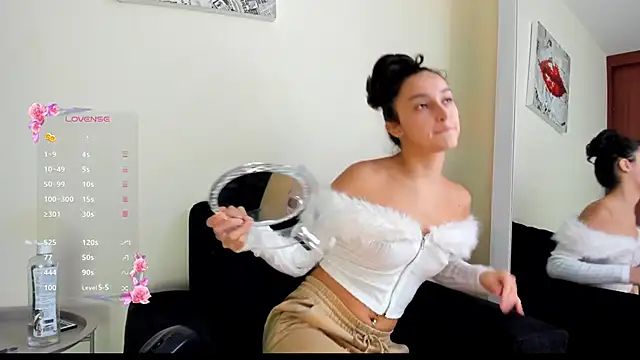 its  angelica  online show from 28, 10, 2025