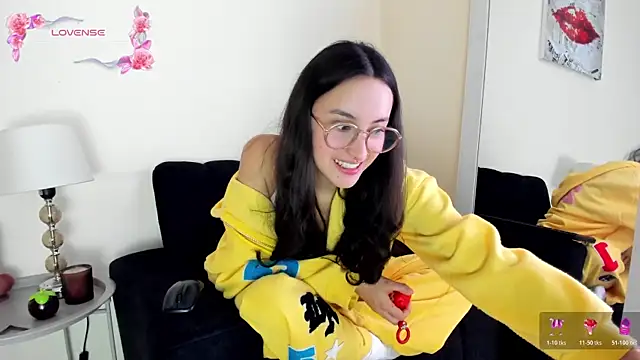 its  angelica  online show from 25, 7, 2026
