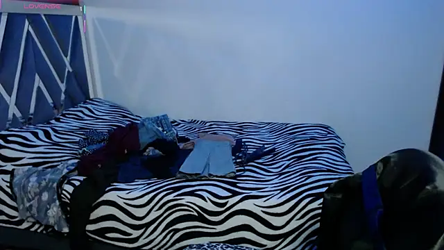 Amber Lovely online show from 26, 9, 2025